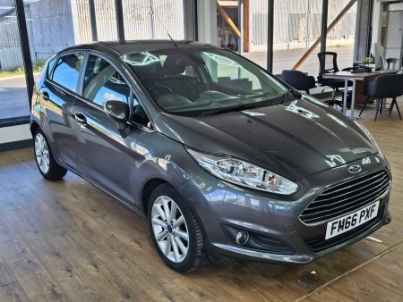 FORD FIESTA 1.0T EcoBoost Titanium Powershift Euro 6 5dr