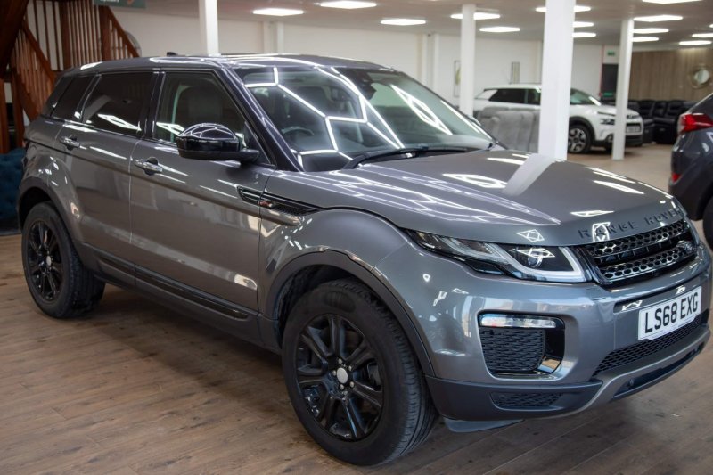 LAND ROVER RANGE ROVER EVOQUE 2.0 TD4 SE Tech Auto 4WD Euro 6 (s/s) 5dr